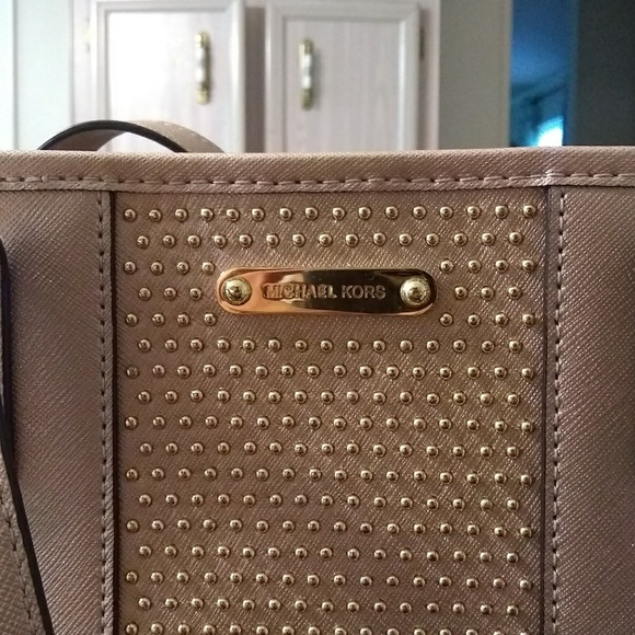 Michael Kors purse - Picture 4 of 4